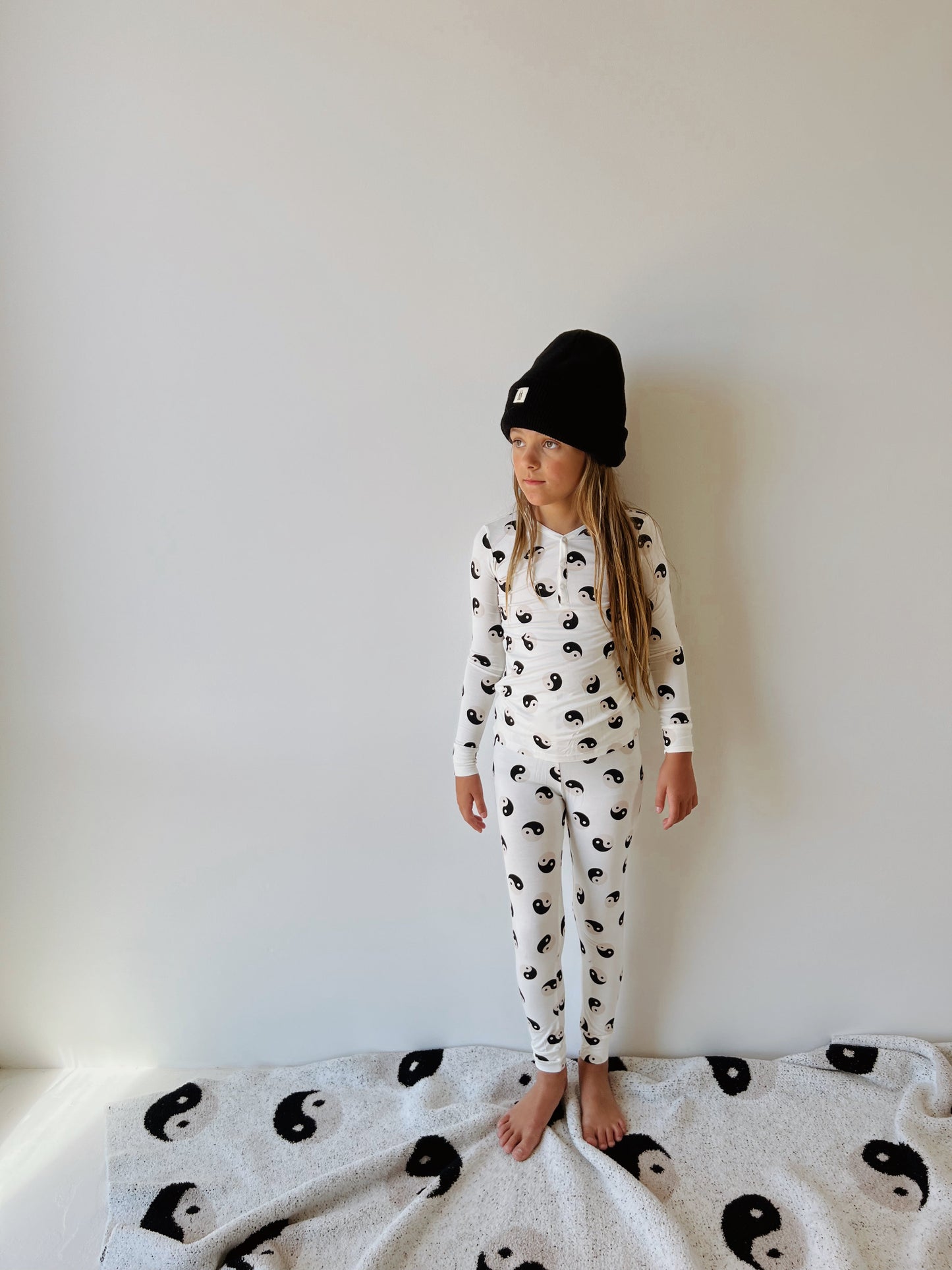 black/white yin yang bamboo pajamas // LONG-SLEEVE TWO-PIECE SET (comes in extended sizing)