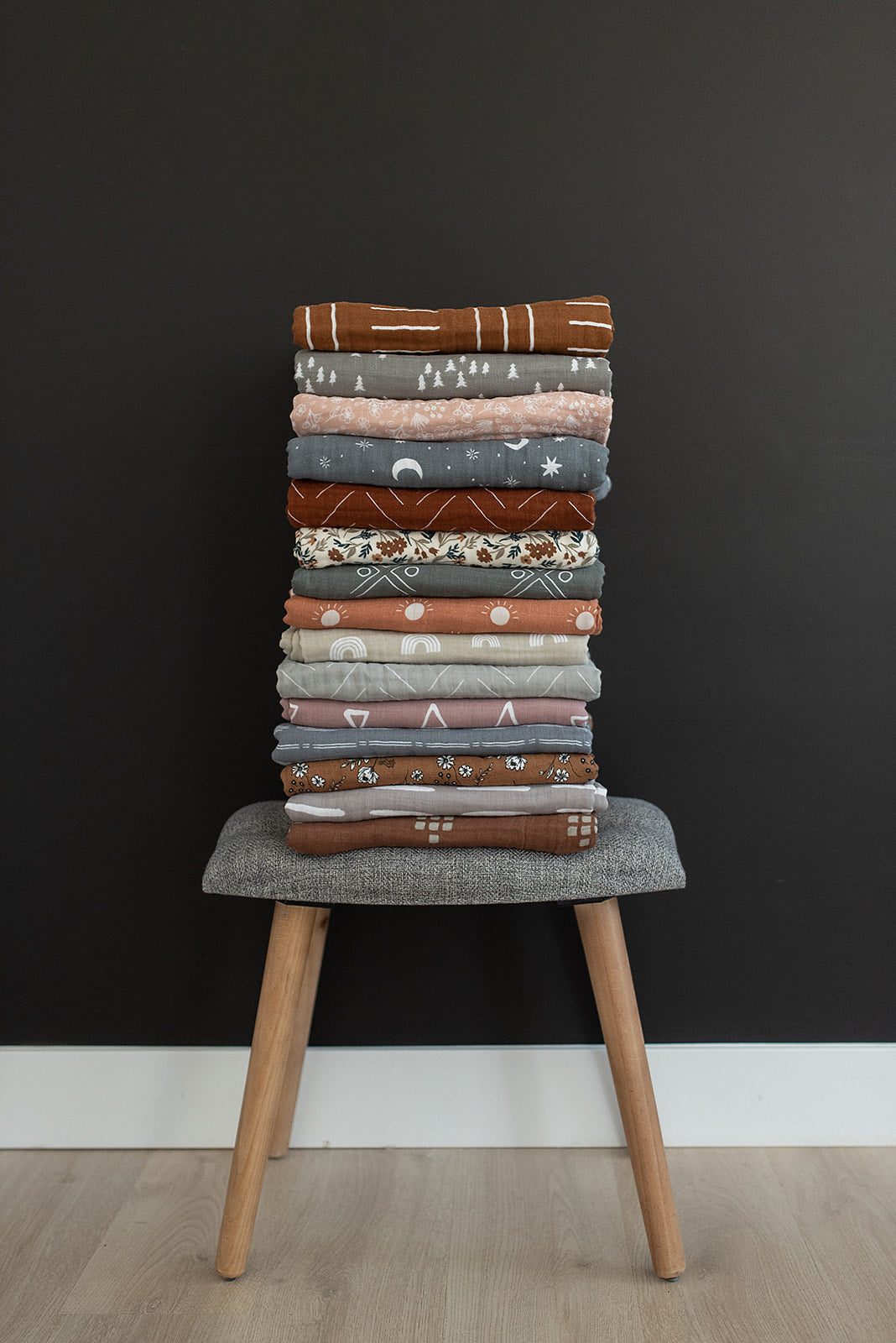 muslin quilt // neutral sage