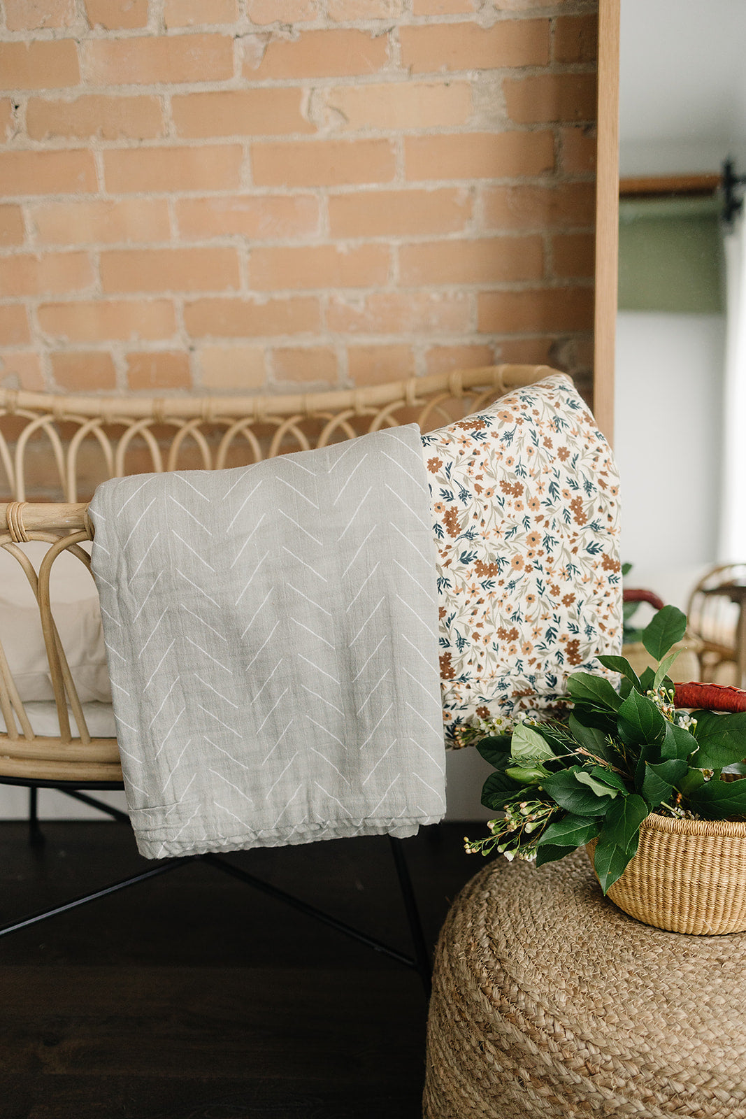 muslin quilt // neutral sage