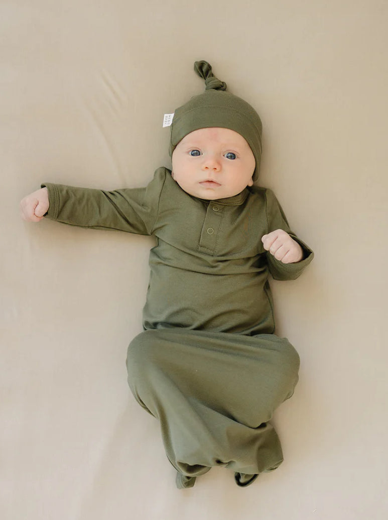olive knotted bamboo gown + hat set