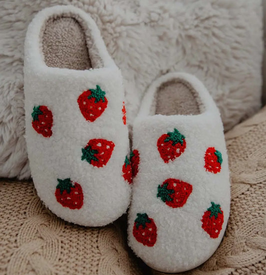 strawberry slippers PREORDER // OPEN UNTIL 1/2 // ships mid-january