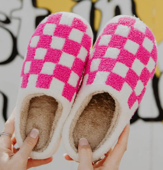 pink checkered slippers PREORDER // OPEN UNTIL 1/2 // ships mid-january