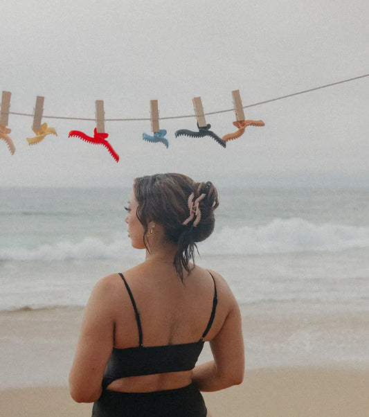 WAVY hold everything claw clip // midi