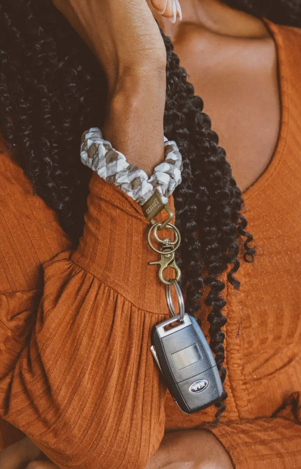 wristlet keychain // brown checkered