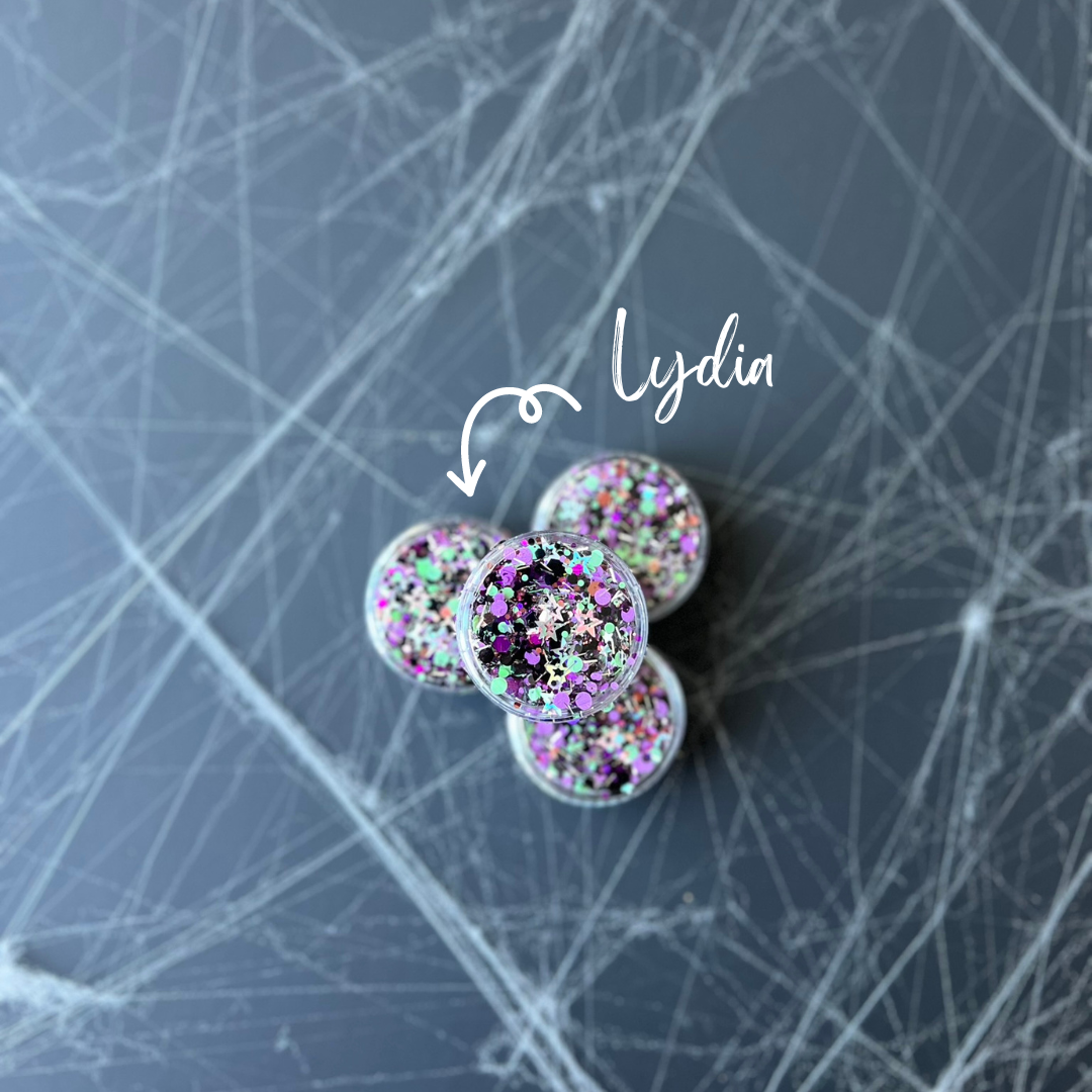 hair glitter // Lydia