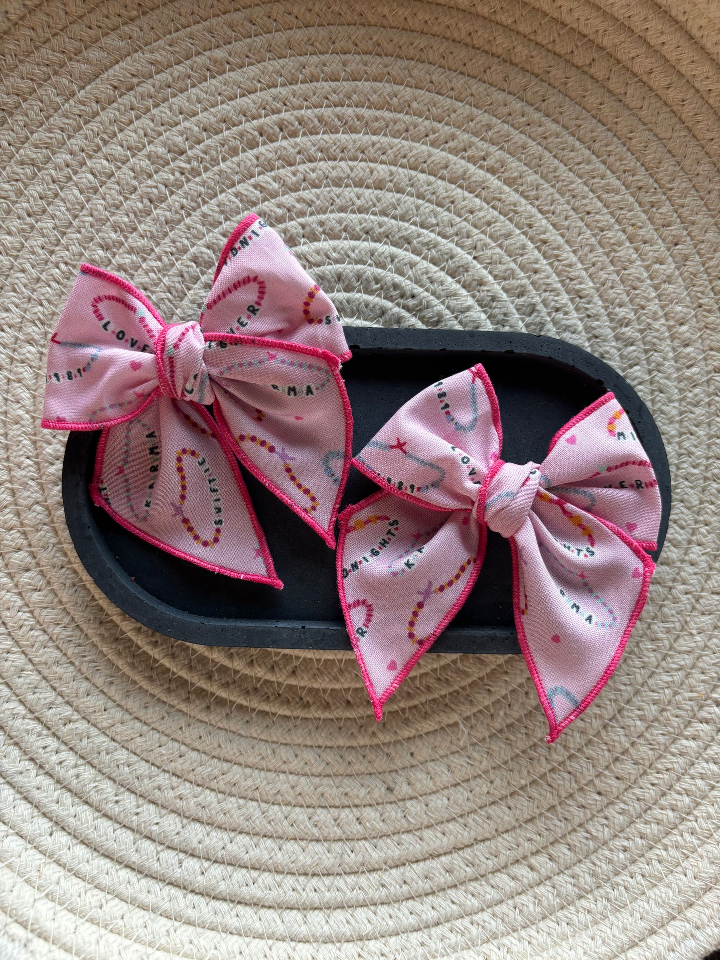 friendship bracelet bow