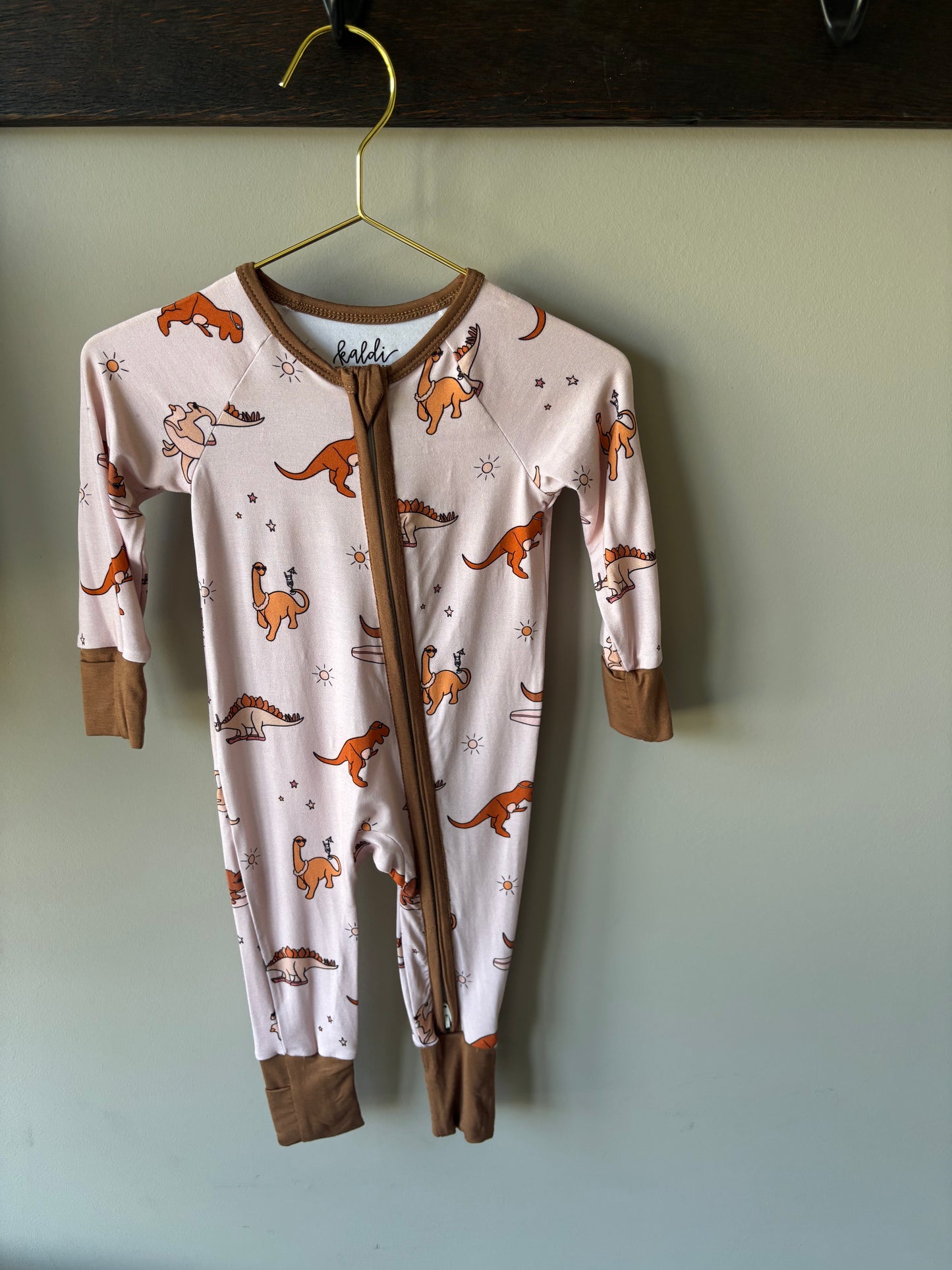 summer dinos bamboo pajamas // ZIPPY