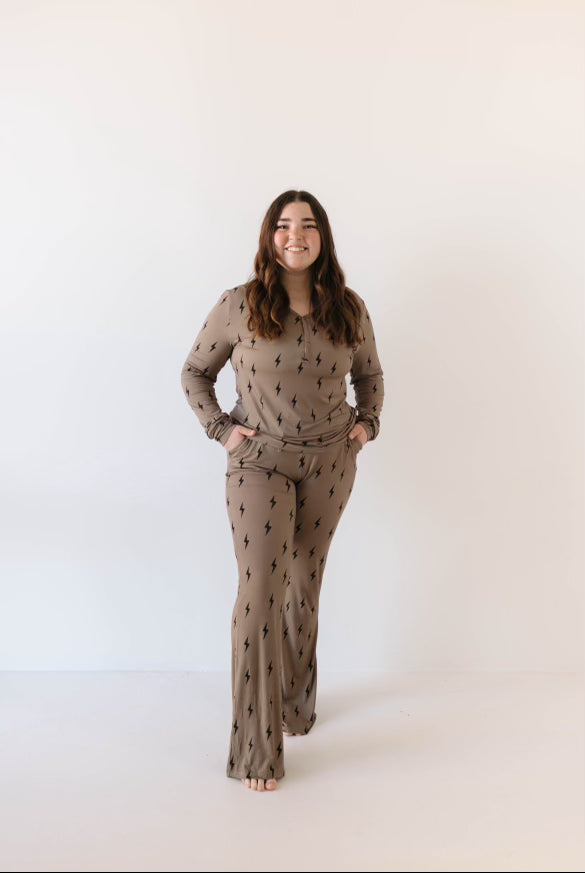 women's bamboo pajamas // brown/black lightning bolt