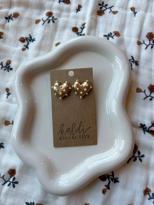 dottie pearl heart studs