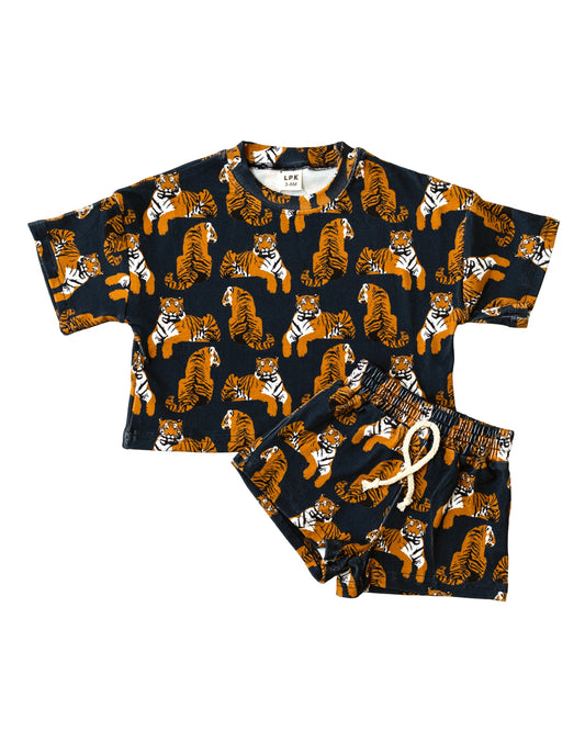shorts set // tiger (sizing up to 8/9)