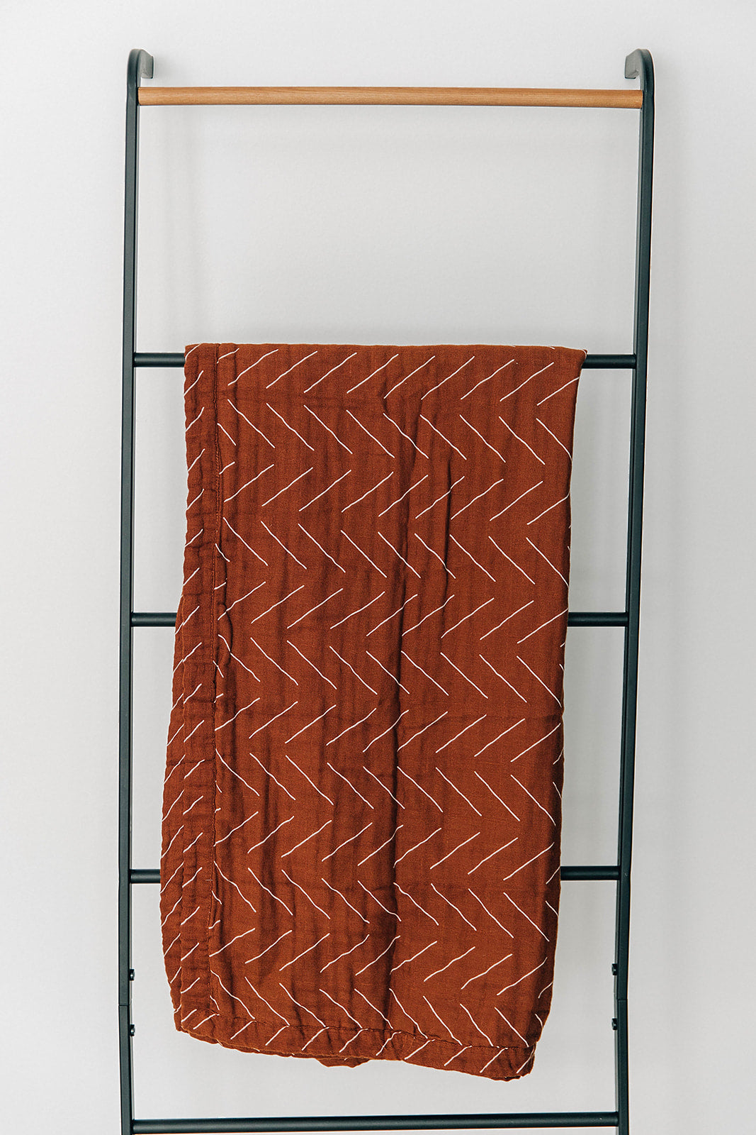 muslin quilt // rust mudcloth