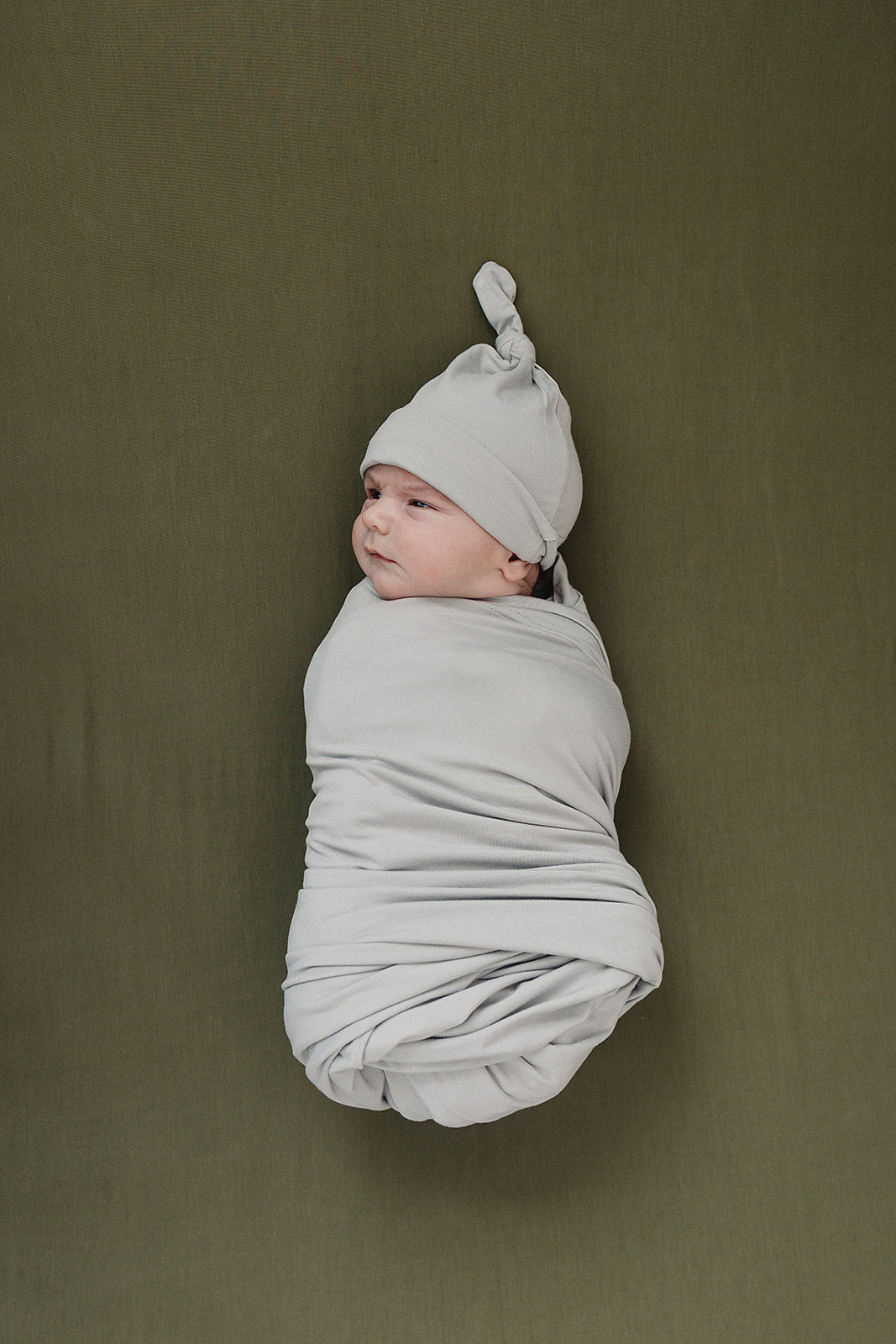 bamboo stretch crib sheet // olive