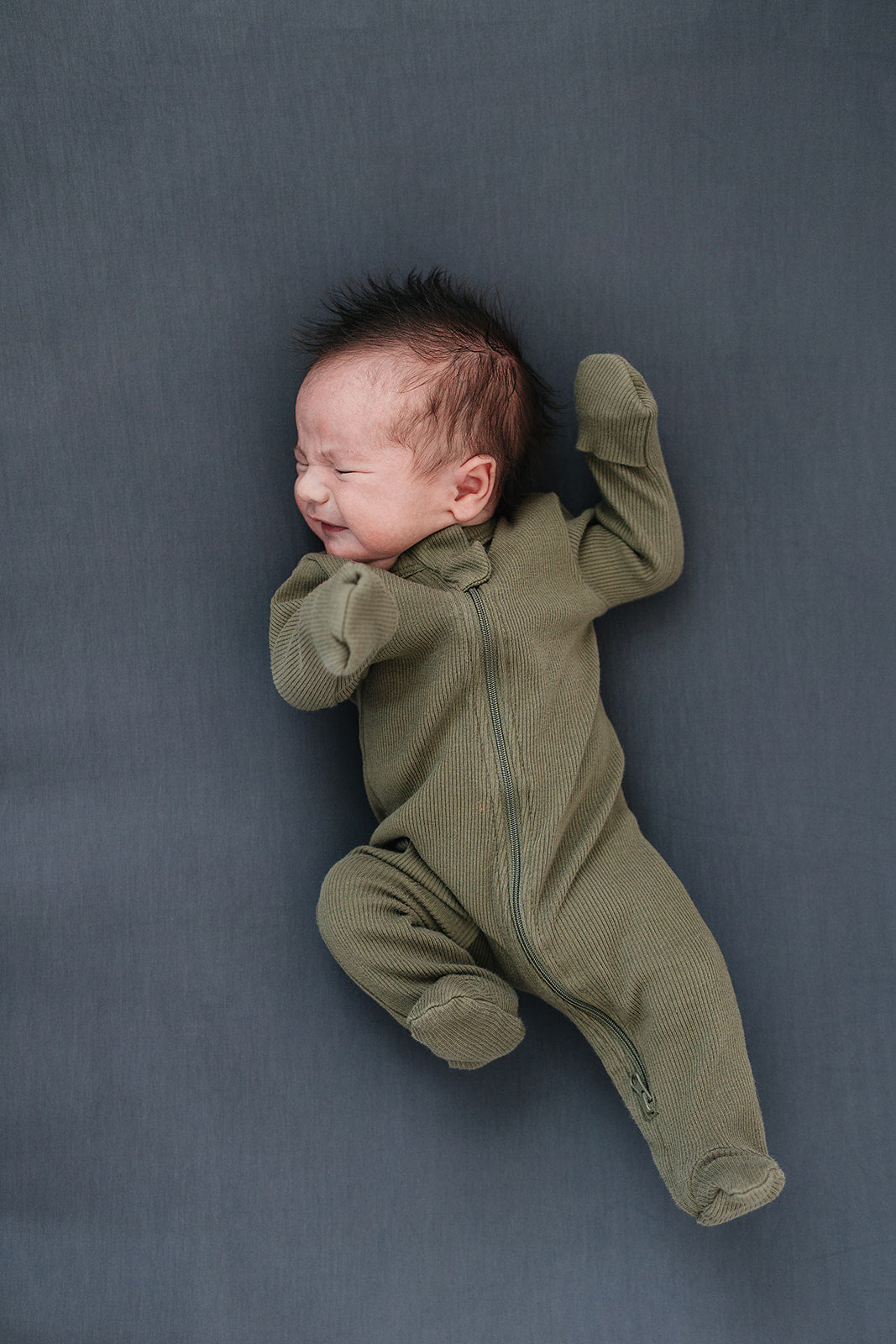 organic cotton ribbed footie // deep olive