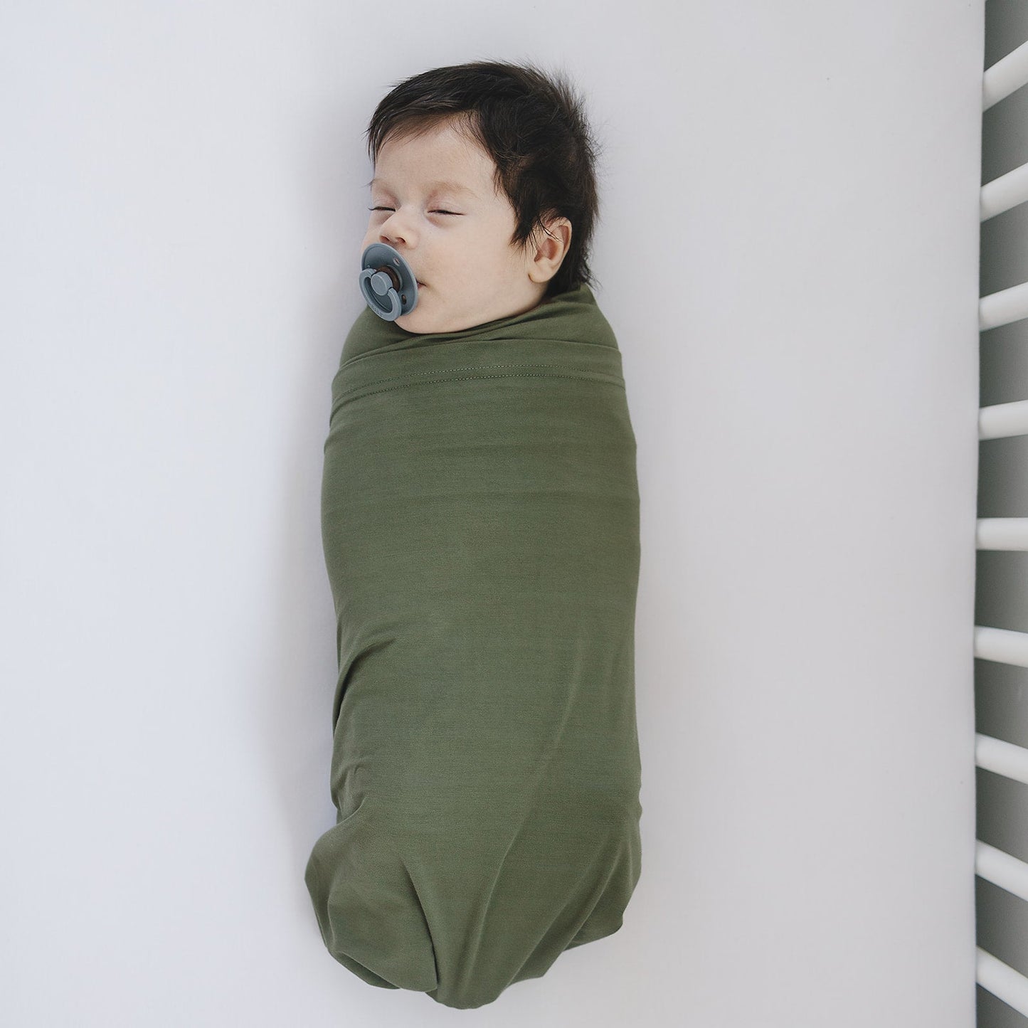 bamboo stretch swaddle // olive