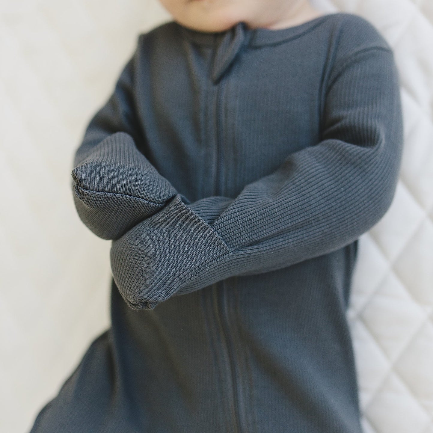 organic cotton ribbed footie // charcoal