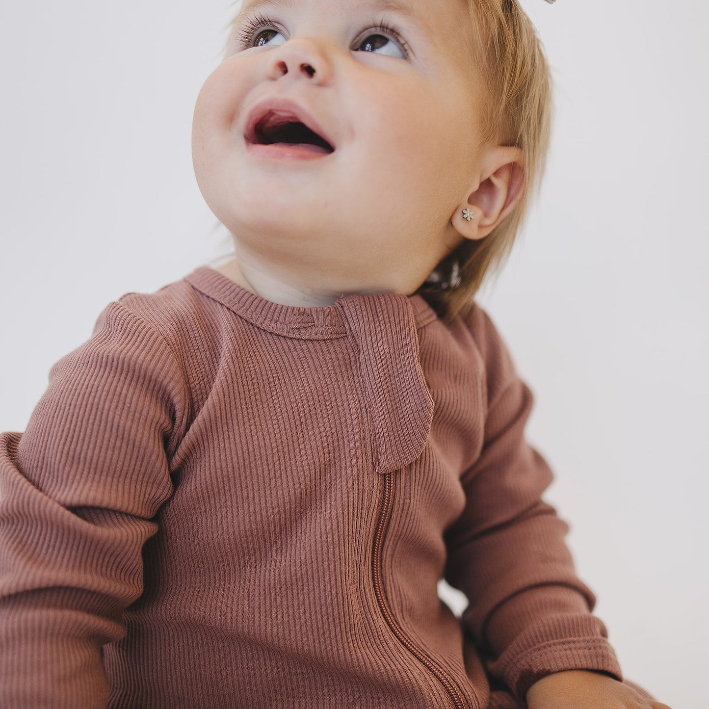 organic cotton ribbed footie // dusty rose