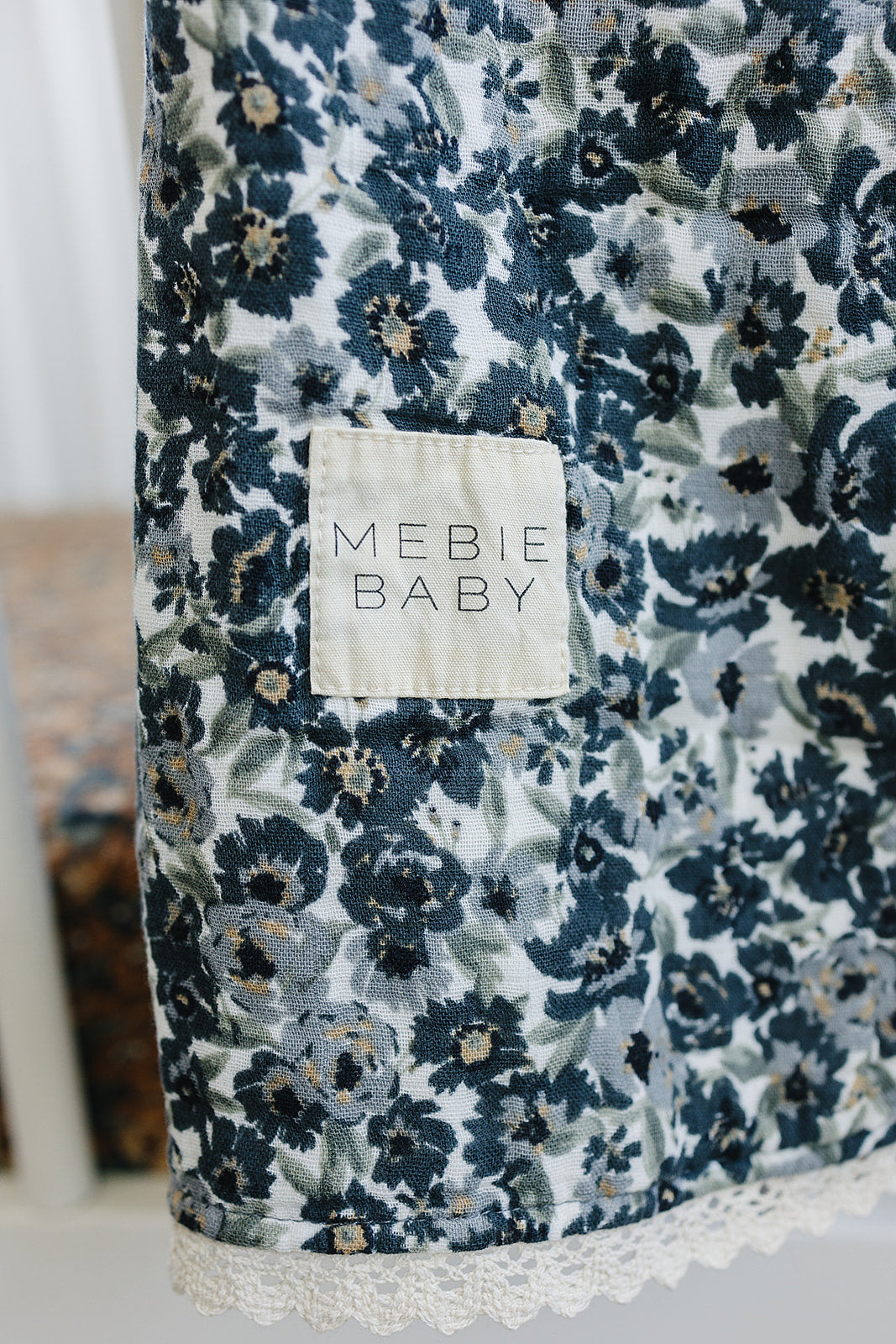 lace muslin quilt // liberty floral