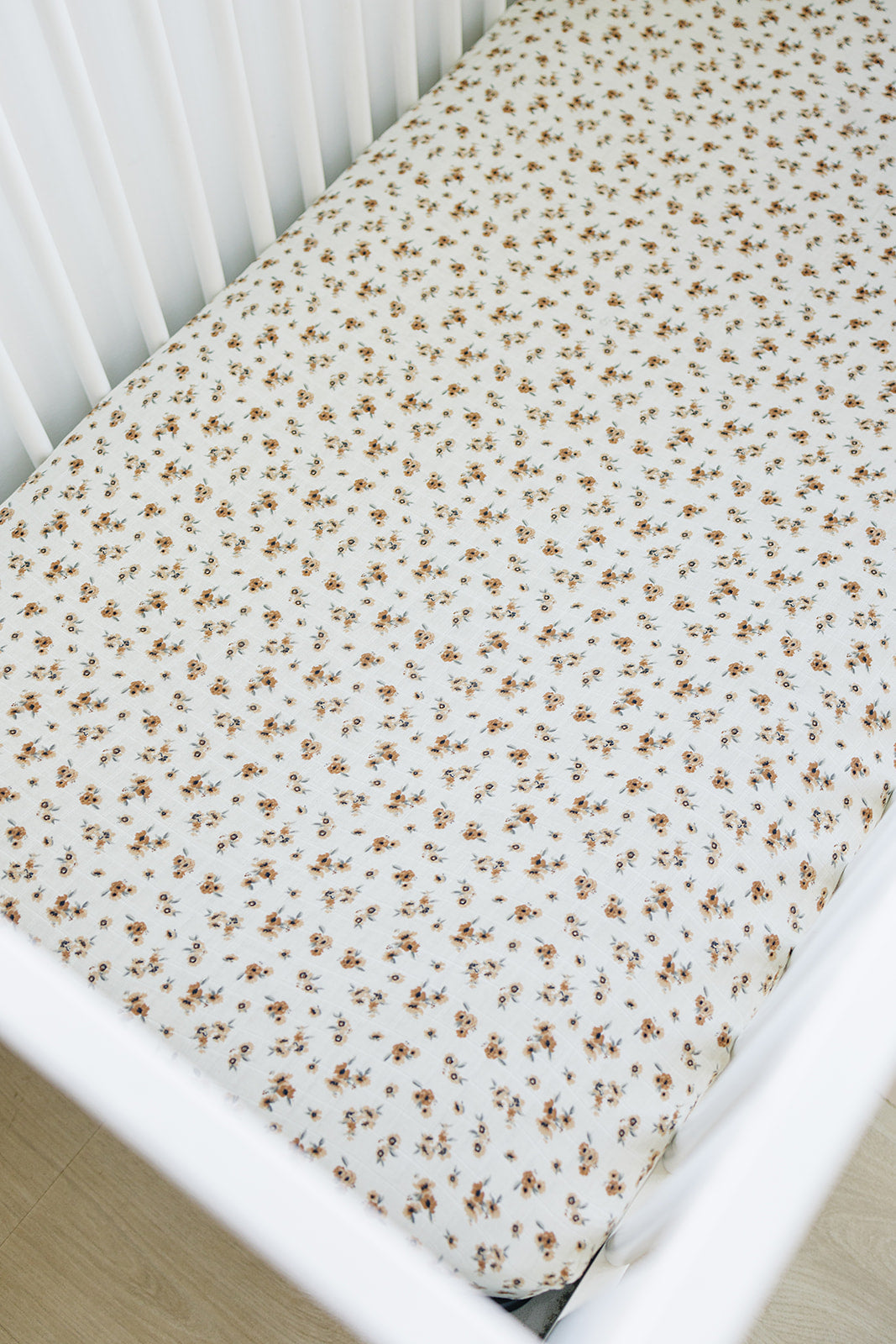 muslin crib sheet // blooms