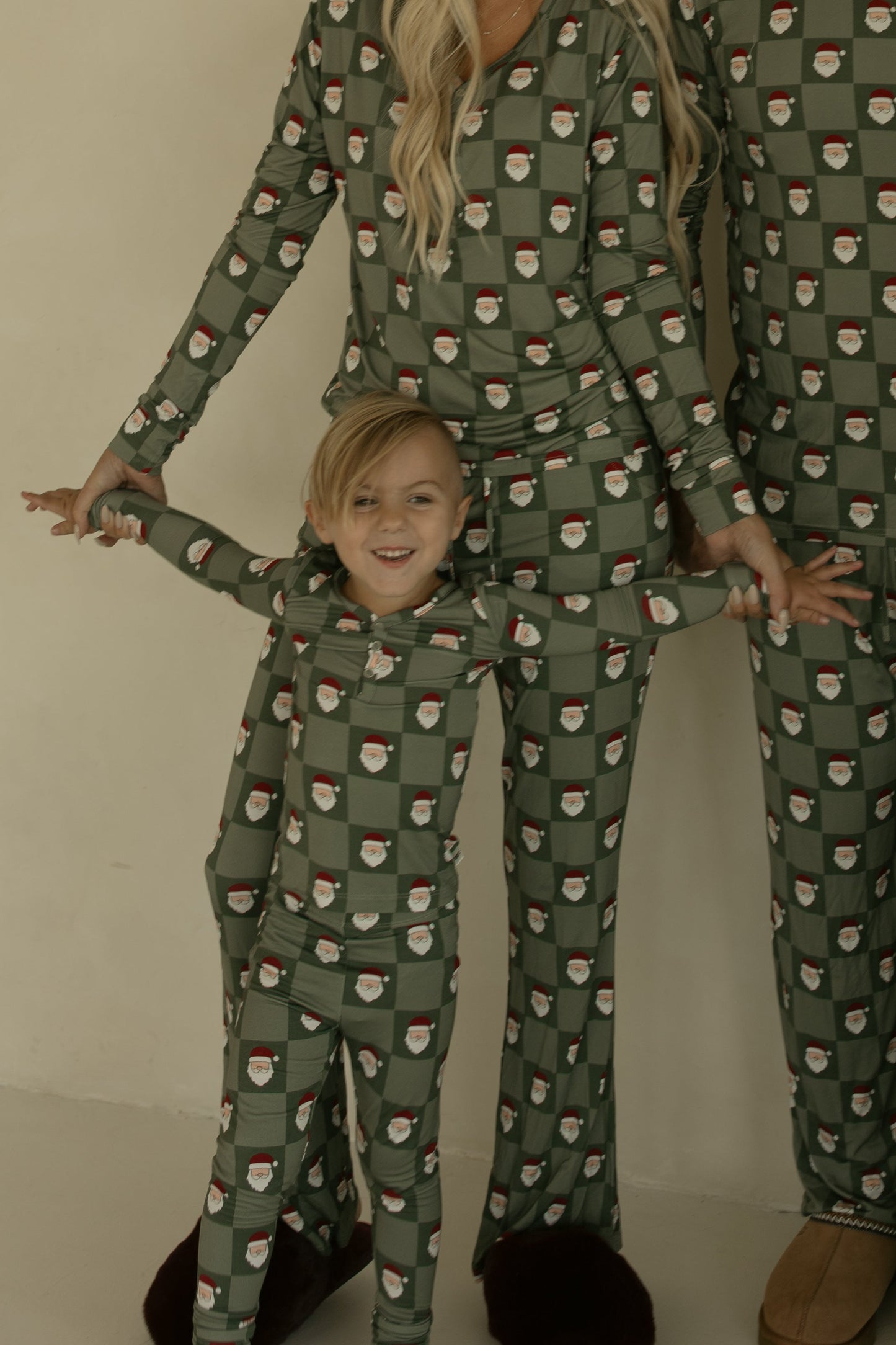 santa checkerboard bamboo pajamas // LONG-SLEEVE TWO-PIECE SET (*comes in family matching*)