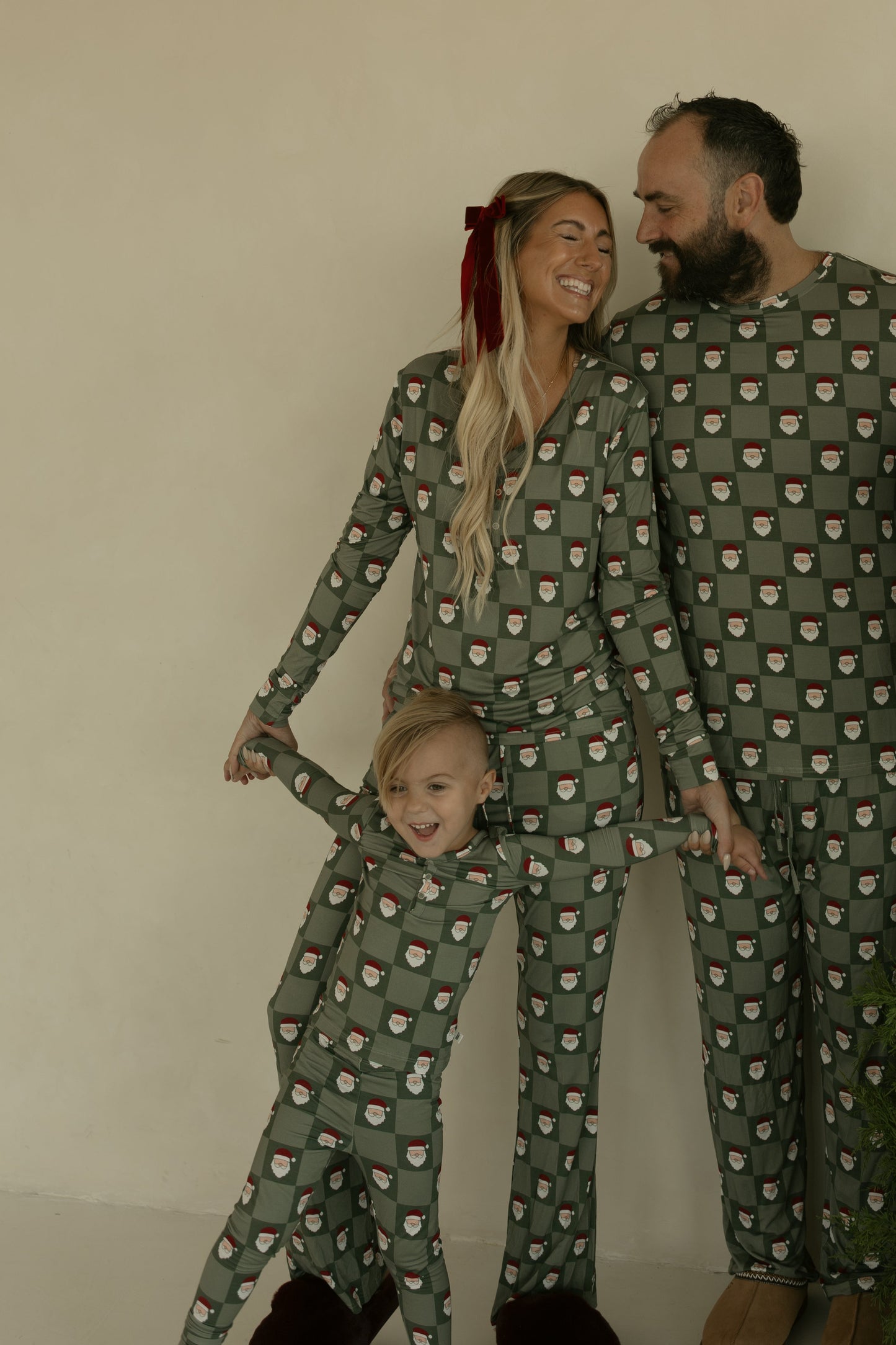 santa checkerboard bamboo pajamas // LONG-SLEEVE TWO-PIECE SET (*comes in family matching*)