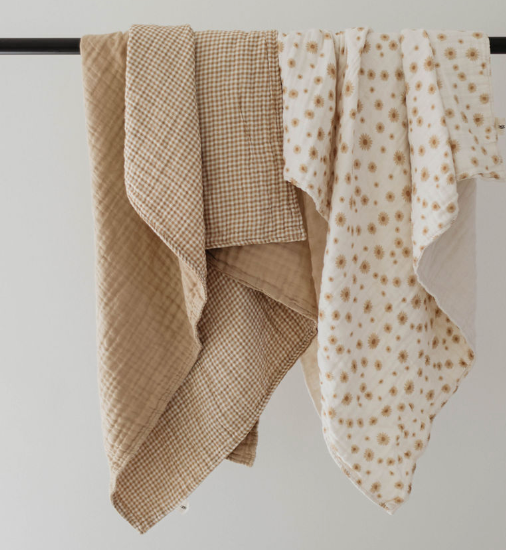 muslin quilt // golden gingham