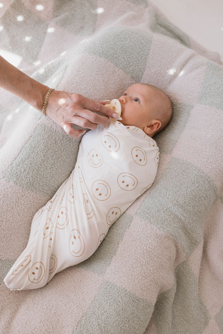 bamboo swaddle // just smile