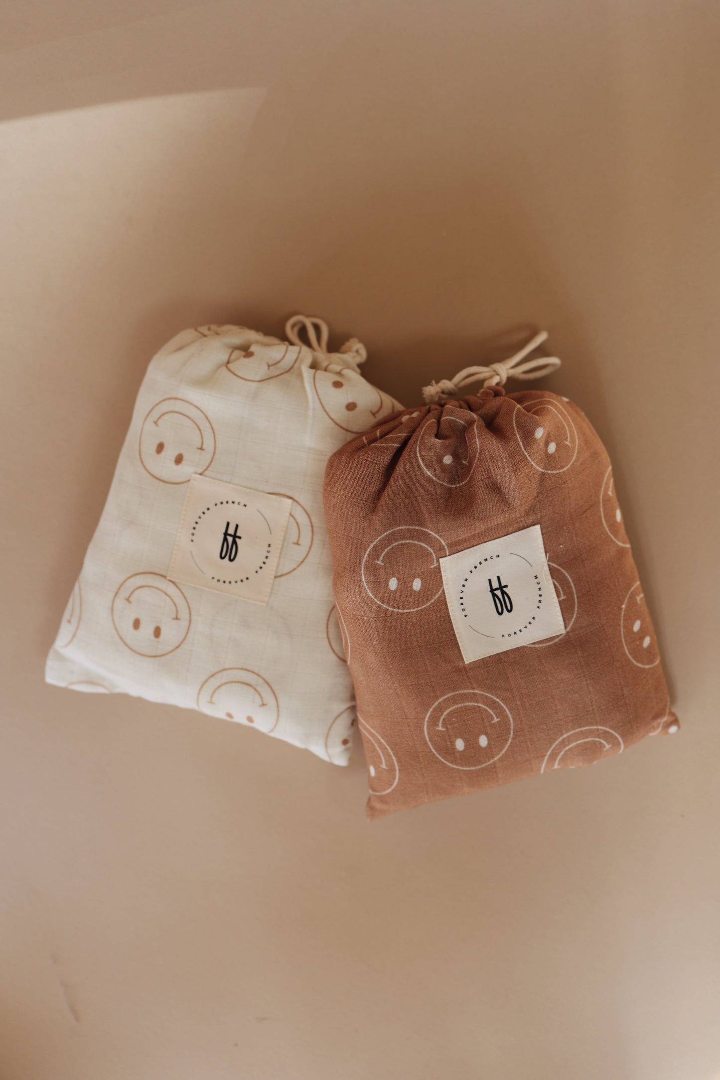 muslin crib sheet // ivory just smile