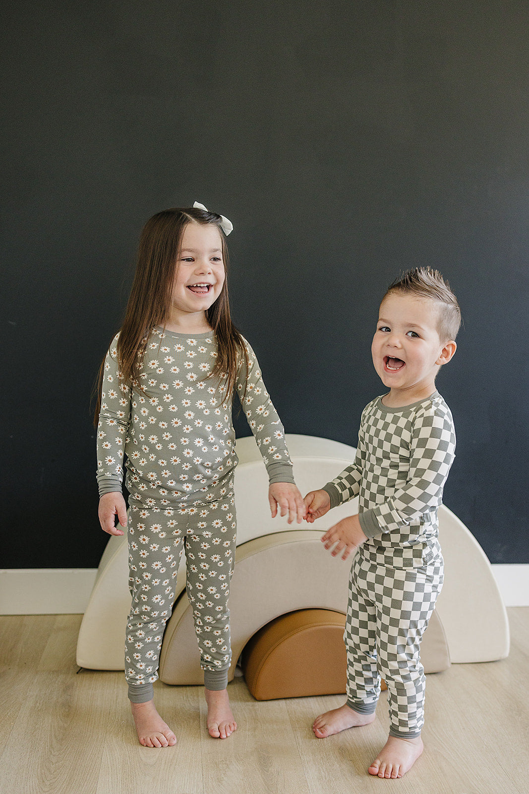 light green checkered bamboo pajamas // LONG-SLEEVE TWO-PIECE SET