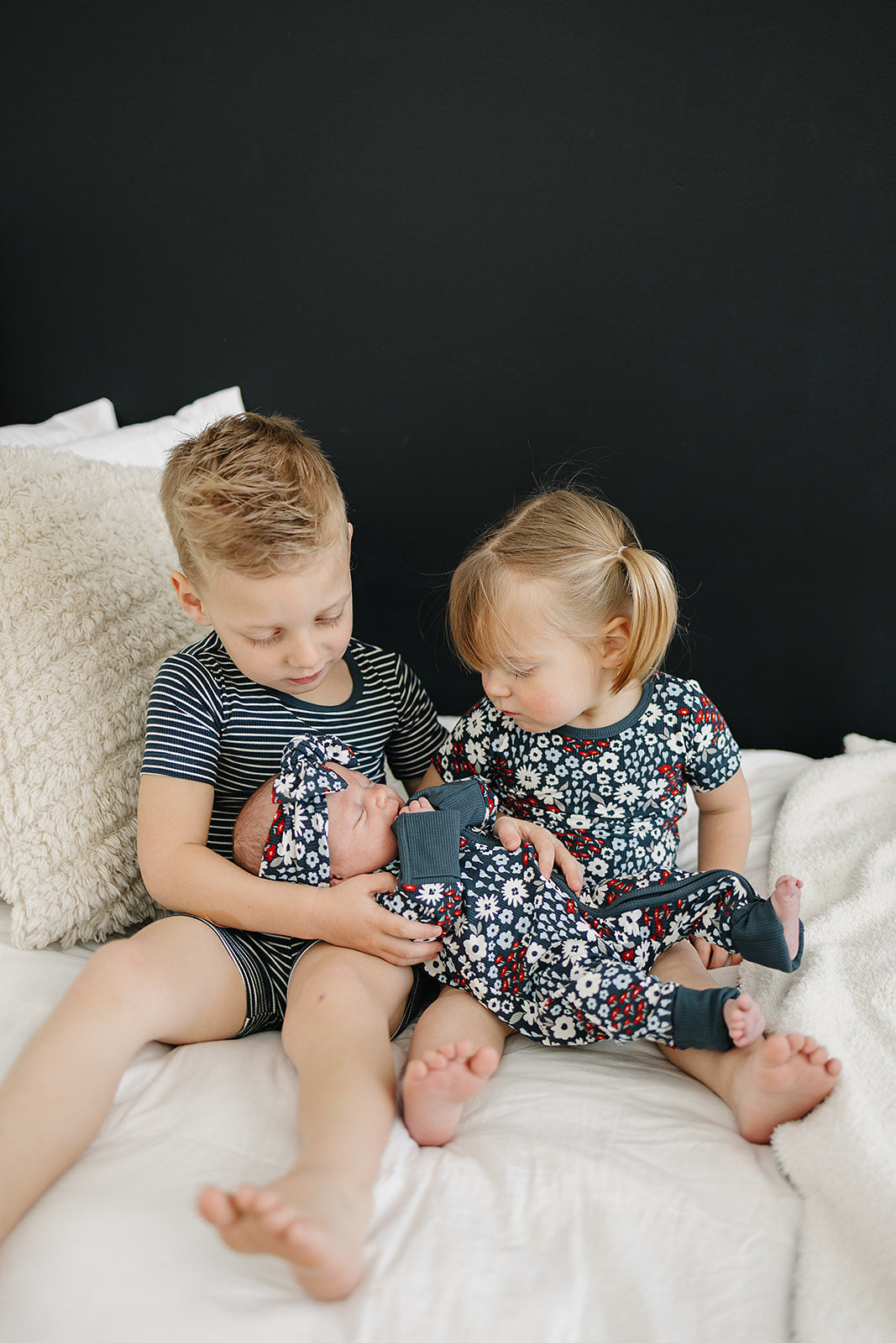 navy striped ribbed bamboo pajamas // SHORT-SLEEVE AND SHORTS SET (sizing up to 9/10)