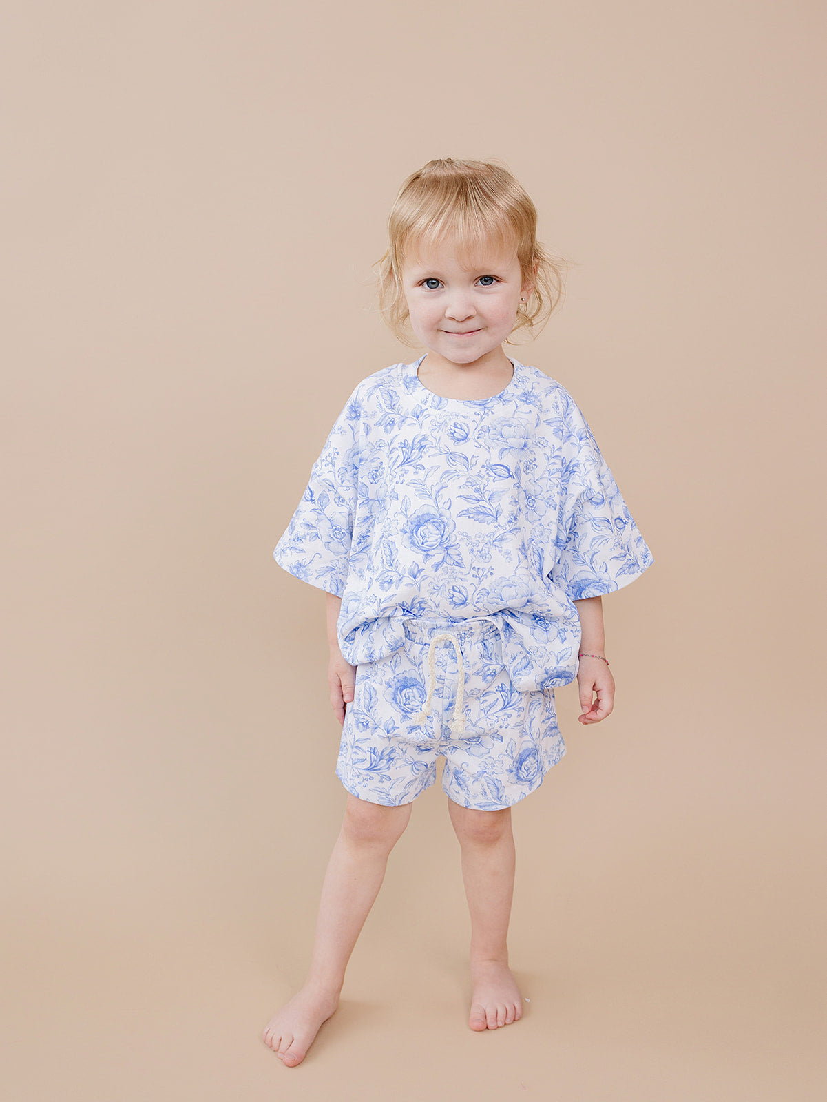 shorts set // blue flowers