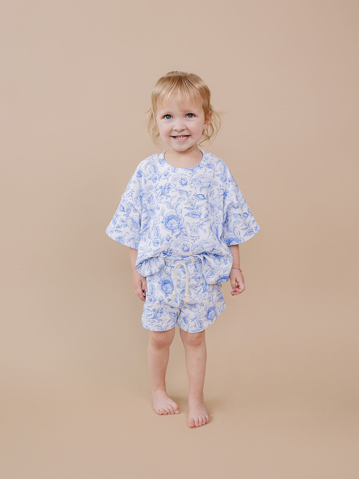 shorts set // blue flowers