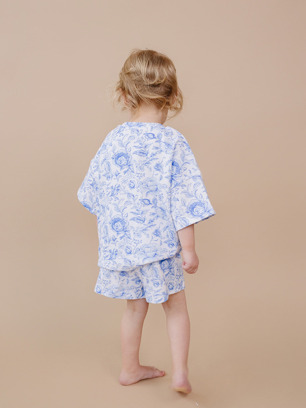 shorts set // blue flowers