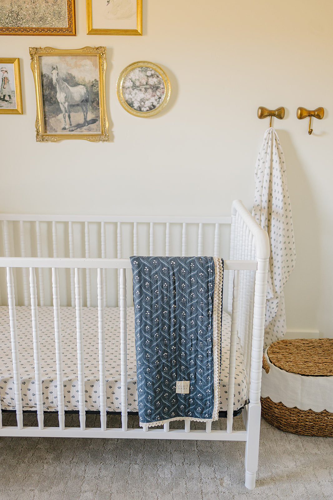 lace muslin quilt // navy + cream berry