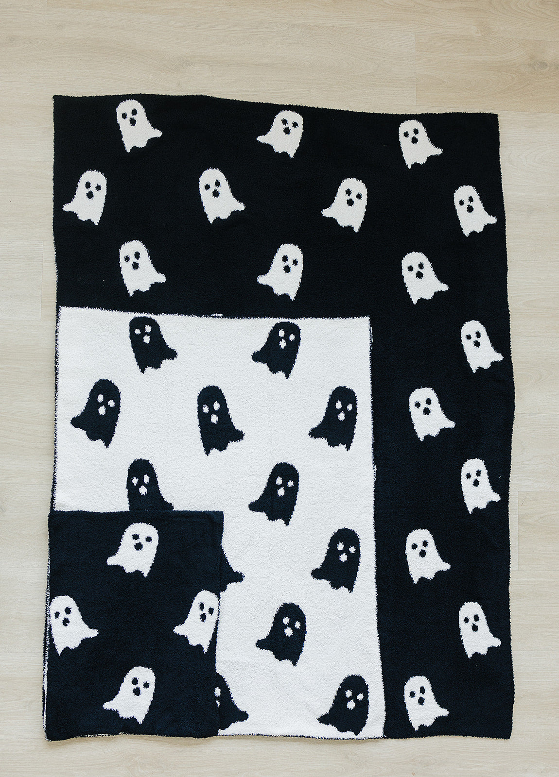 plush blanket // ghosts