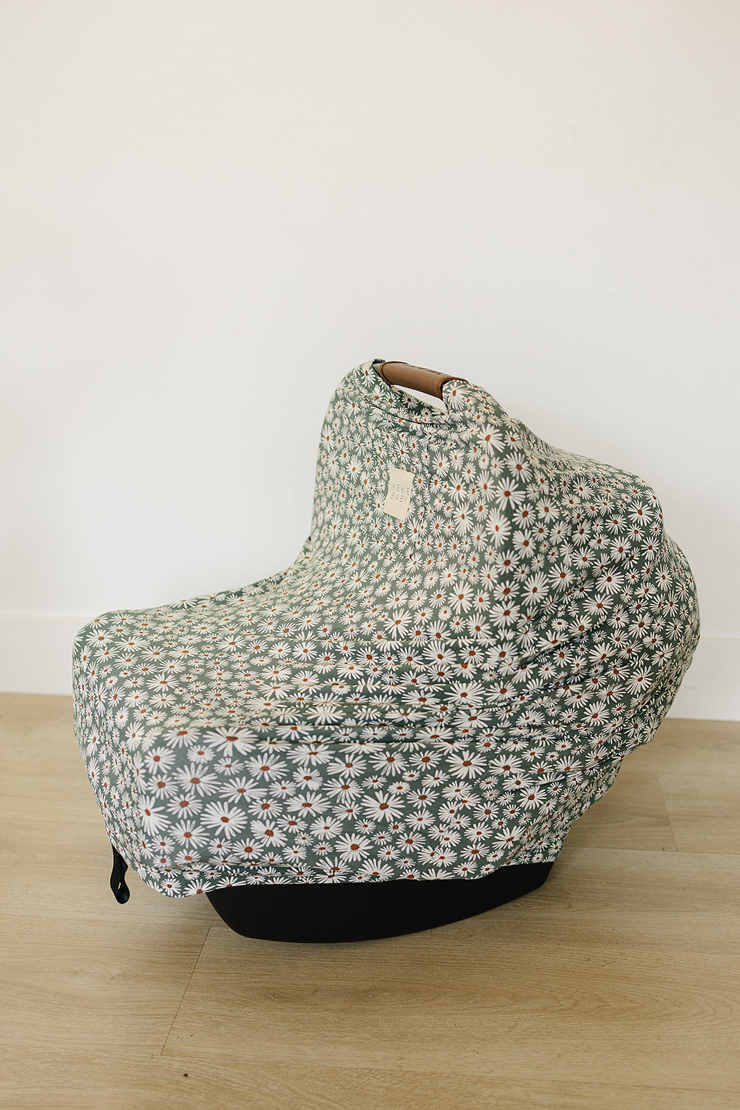 bamboo multi-use cover // dark green daisy