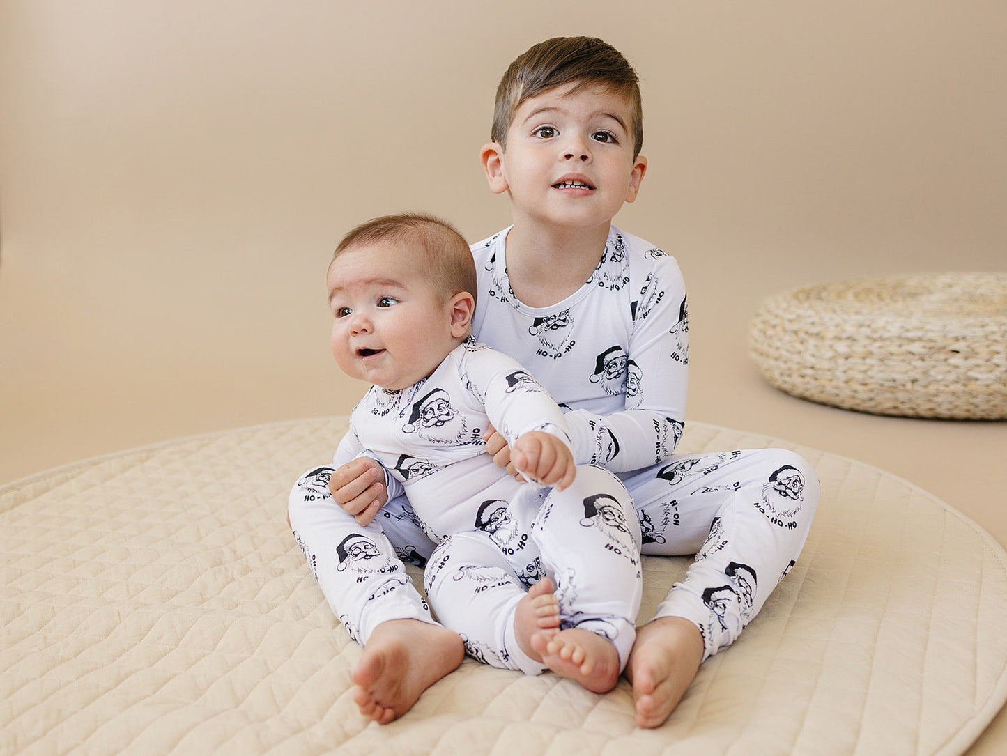 cool santa bamboo pajamas // ZIPPY
