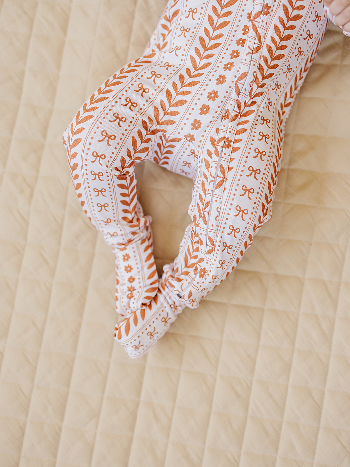 boho daisy bamboo pajamas // ZIPPY