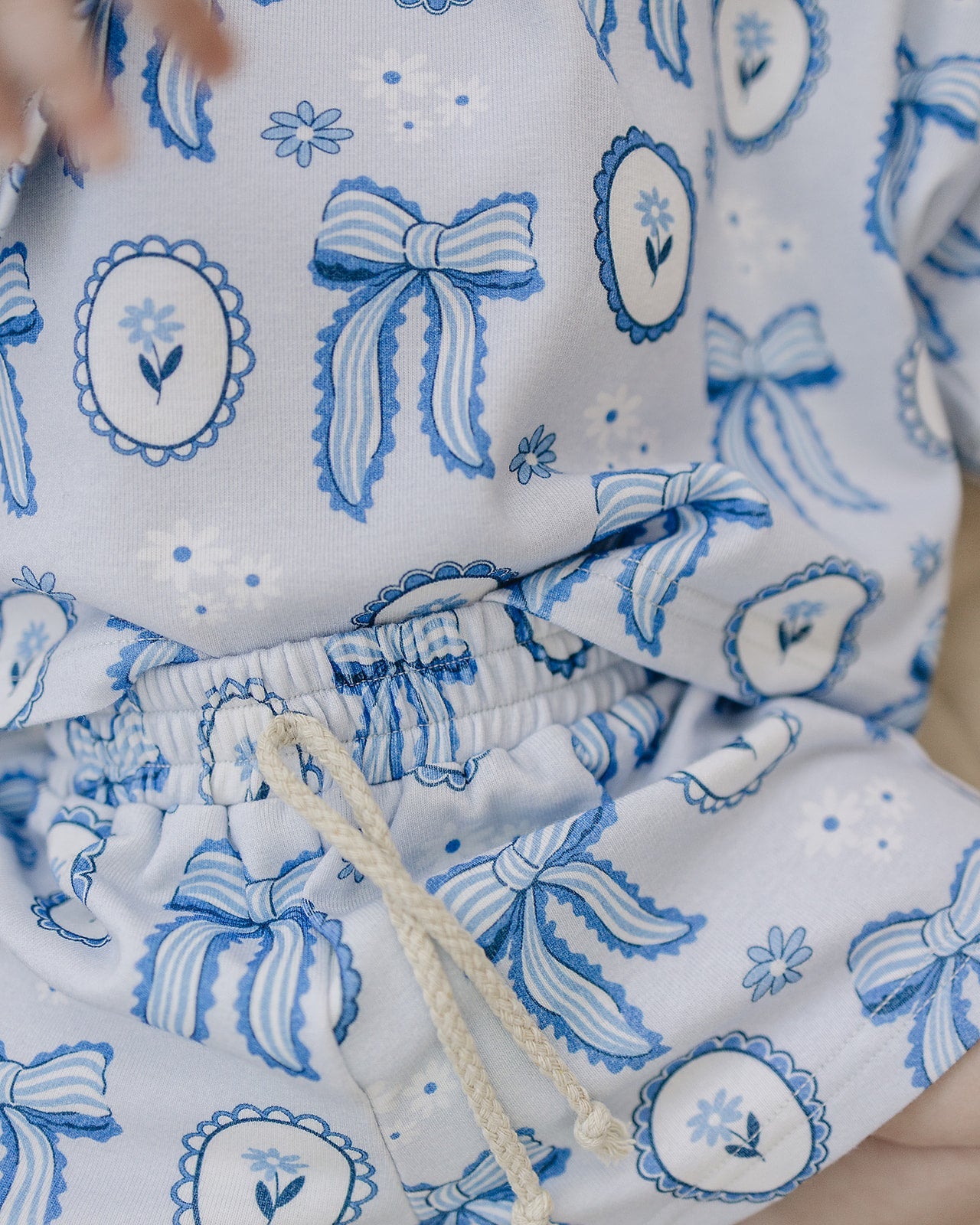 shorts set // blue bow