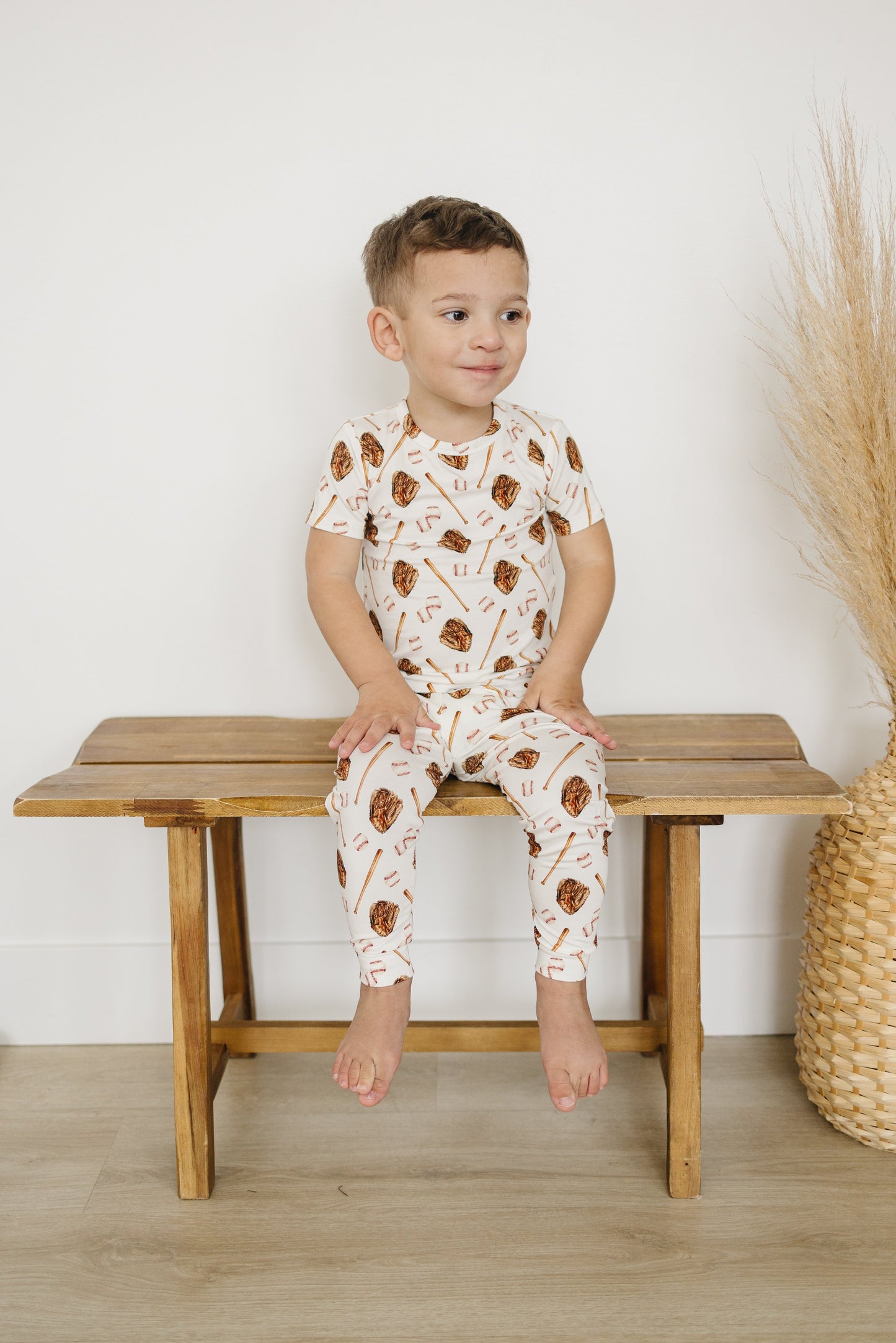 grand slam baseball bamboo pajamas // SHORT-SLEEVE TWO-PIECE SET