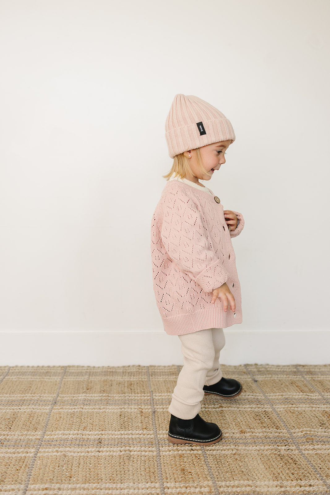 chunky knit beanie // light pink