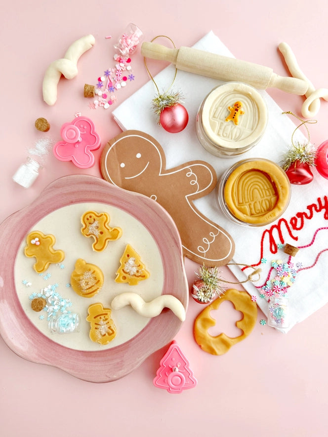 holiday cookies kid-dough play kit