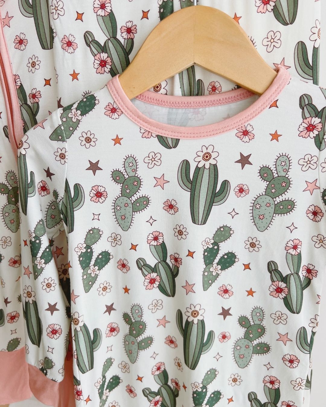 cactus flowers bamboo pajamas // LONG-SLEEVED TWO-PIECE SET