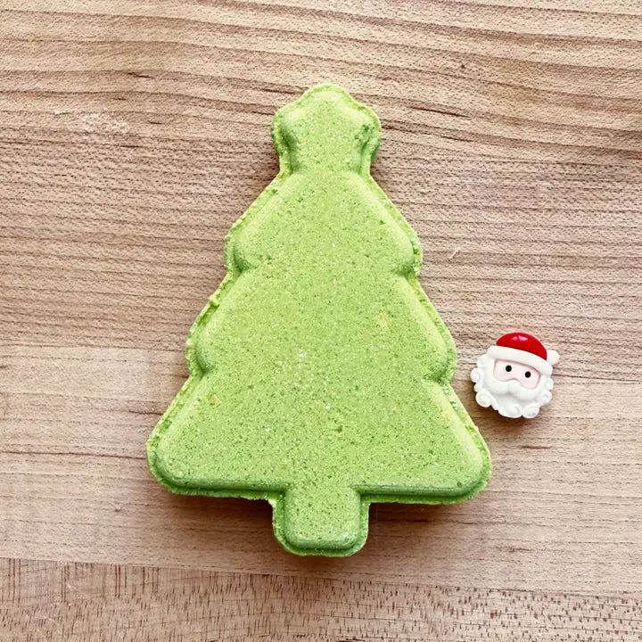 christmas tree bath bomb // prize inside!