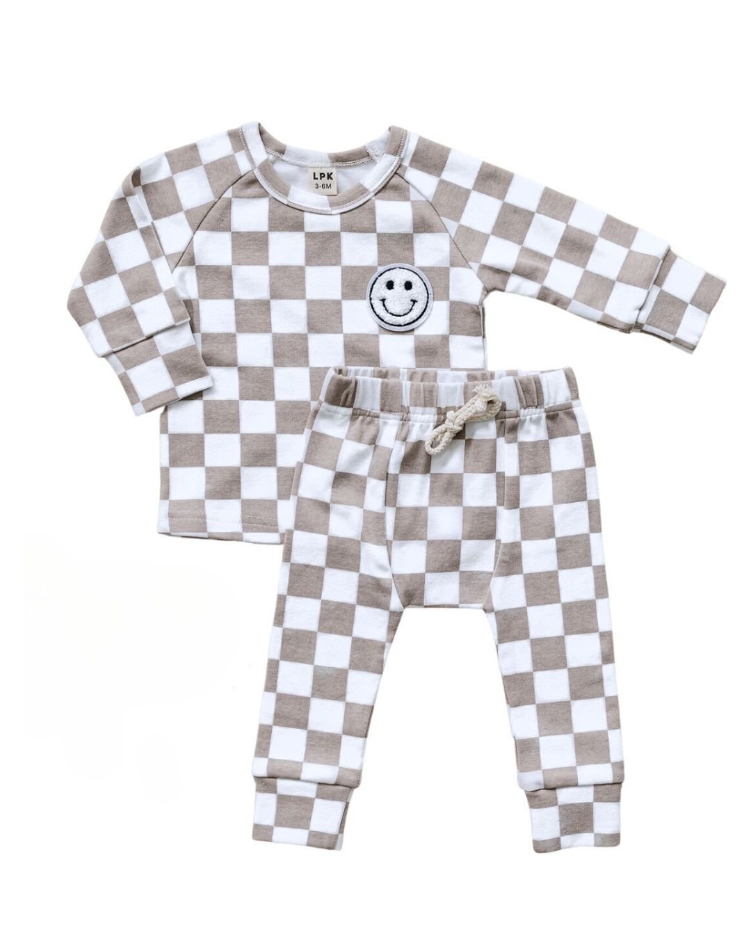 checkered smiley lounge set // latte