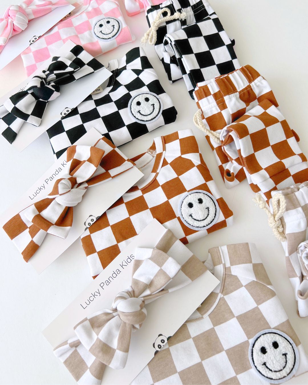 checkered smiley lounge set // latte