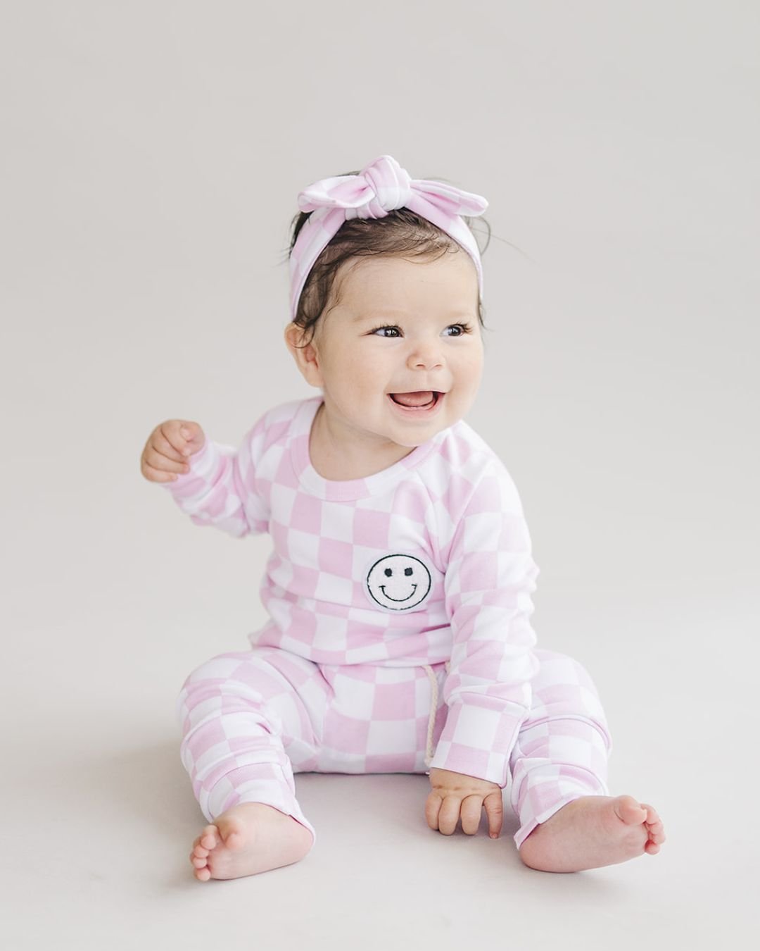 checkered smiley lounge set // pink