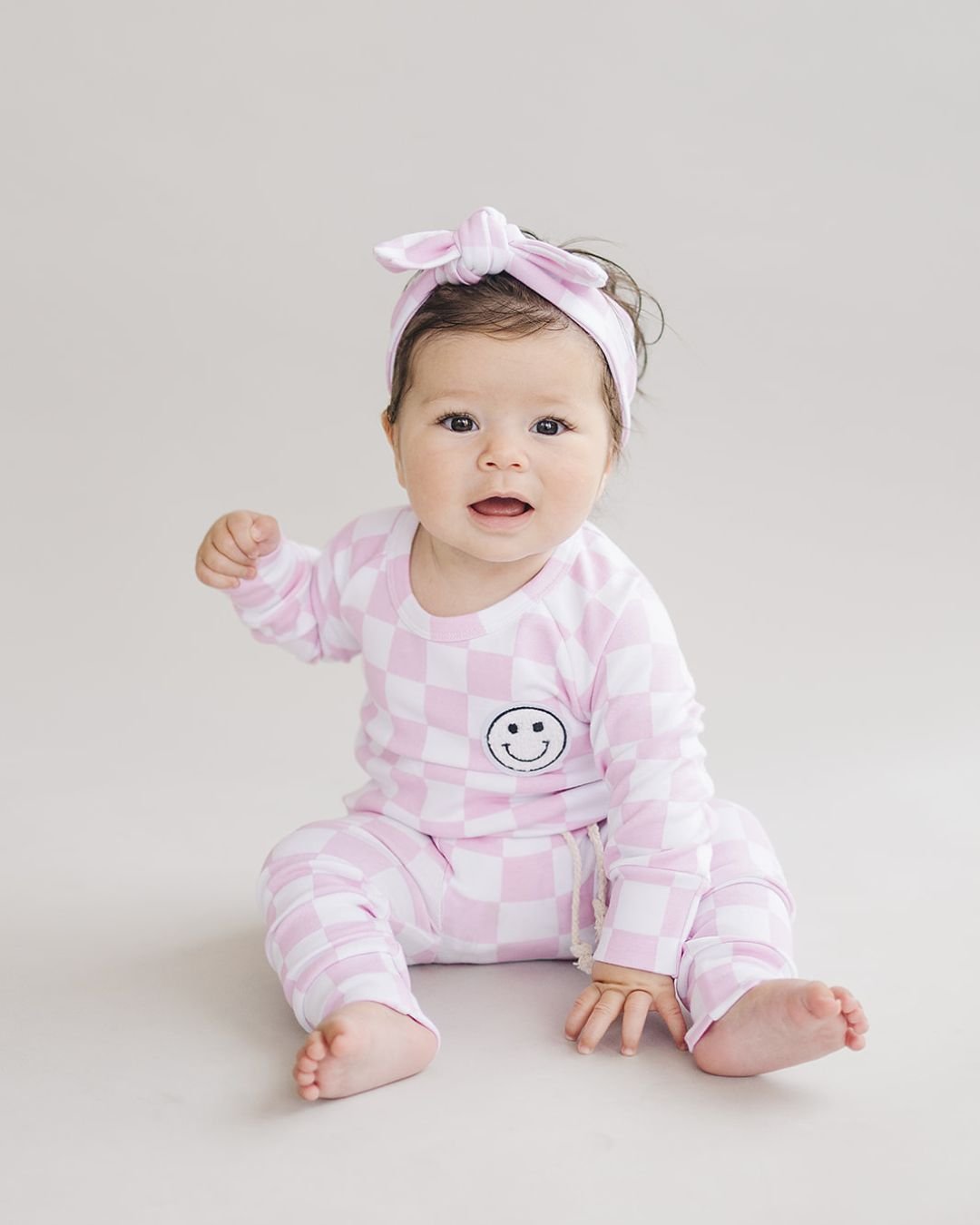 checkered smiley lounge set // pink