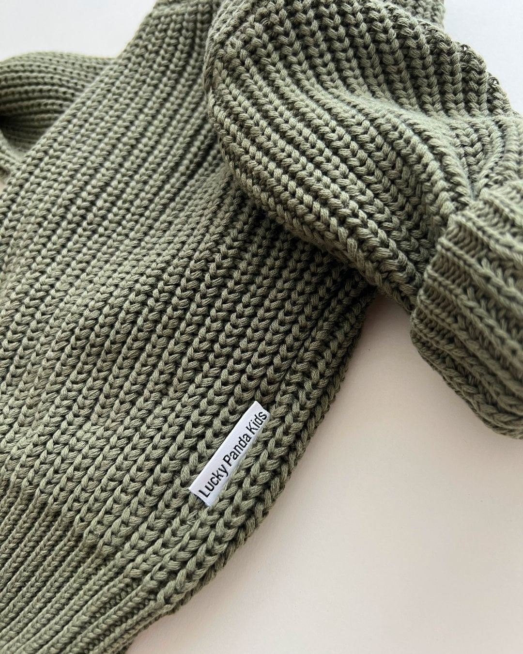 chunky knit sweater // olive