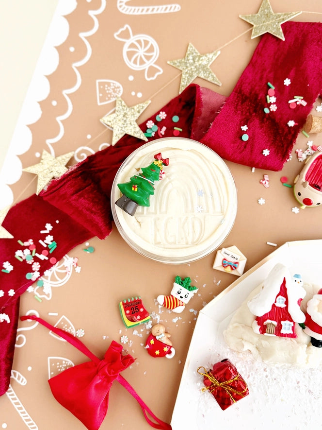 santa's cottage kid-dough play kit