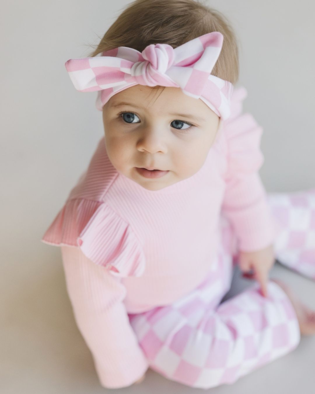 ribbed flutter sleeve bodysuit // pink